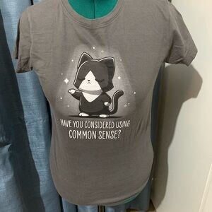 Gray Cat Graphic T-Shirt